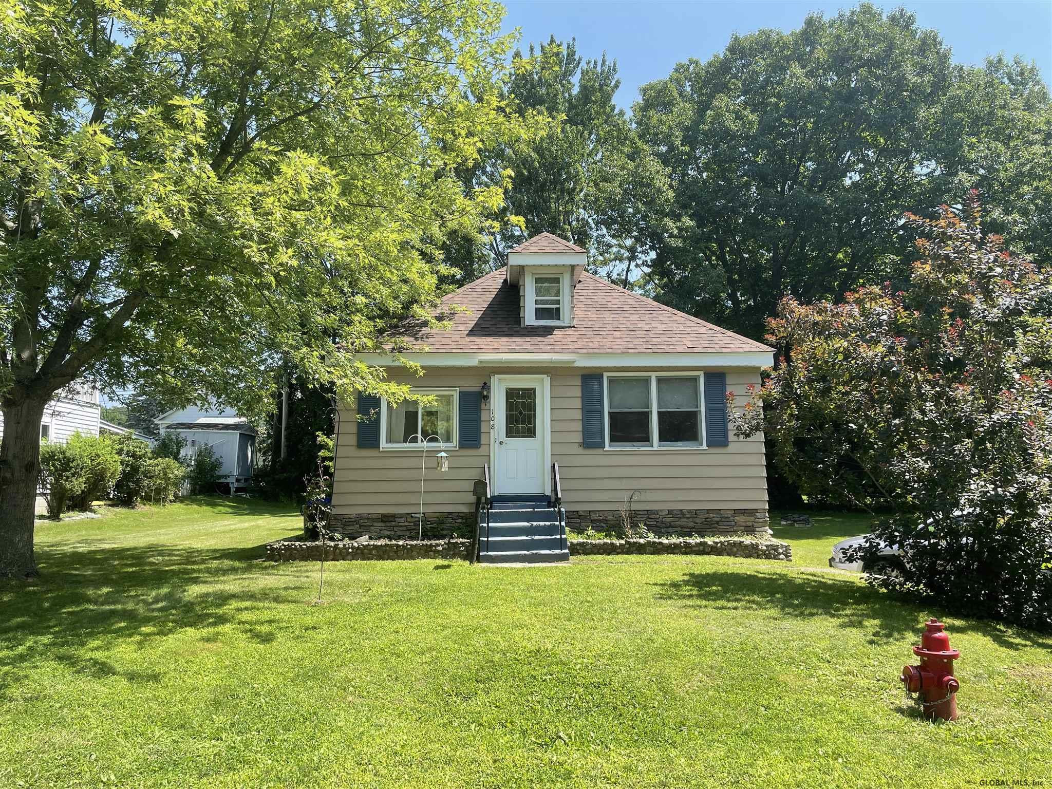 108 Indiana Avenue Rensselaer, NY 12144 - Photo 1 of 15 Photo 1