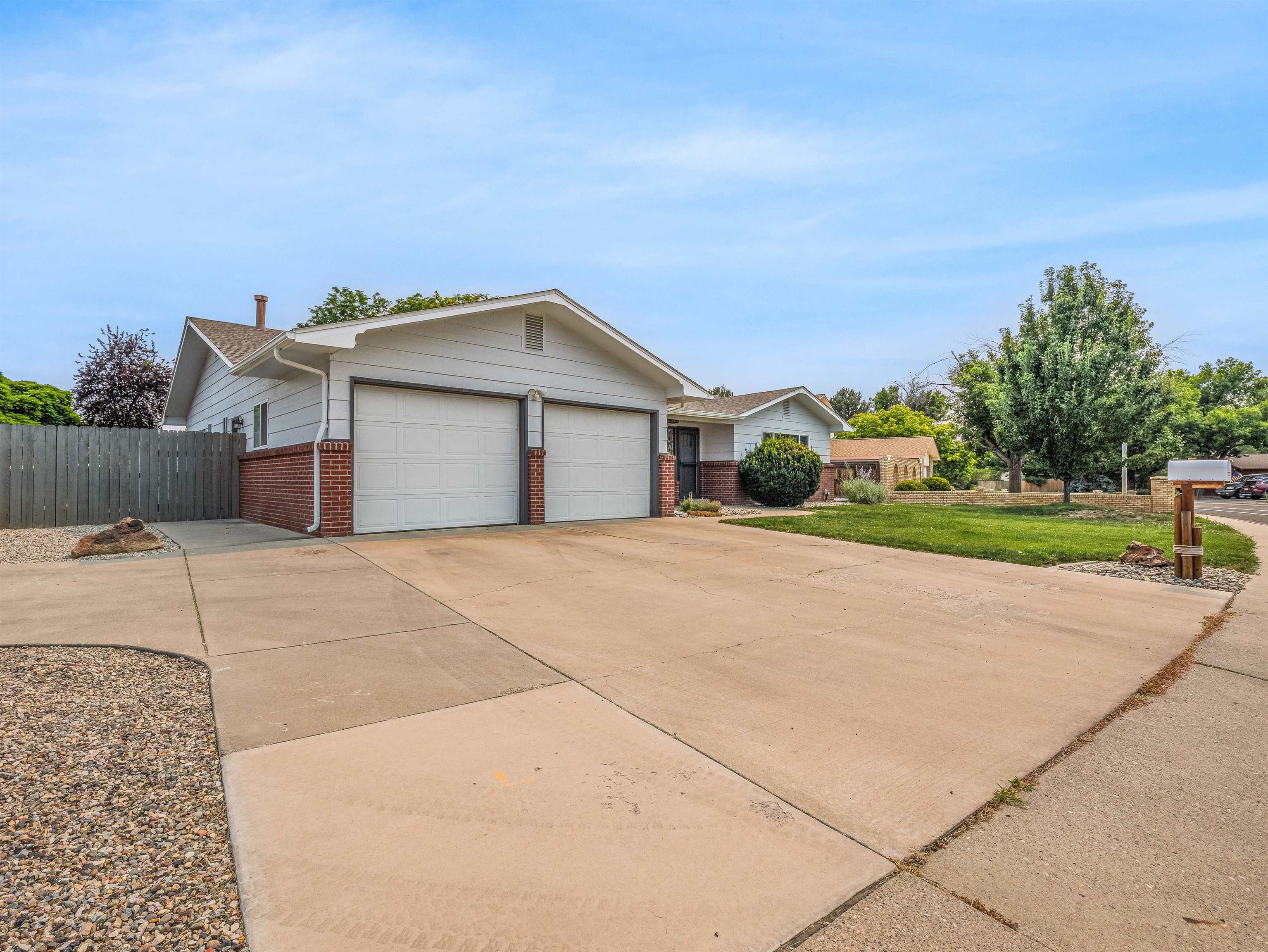 1753 Ridge Drive Grand Junction, CO 81506 - Photo 3 of 42