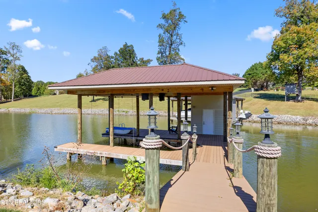 $2,995,000 | 3642 Jackson Pointe Drive, Louisville, TN 37777