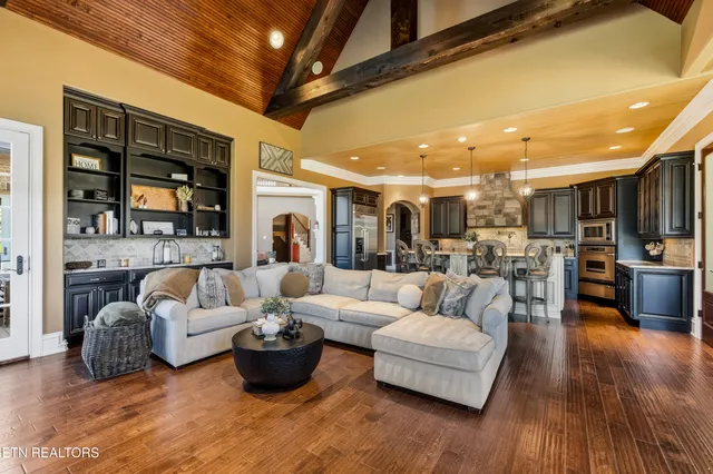 $2,995,000 | 3642 Jackson Pointe Drive, Louisville, TN 37777