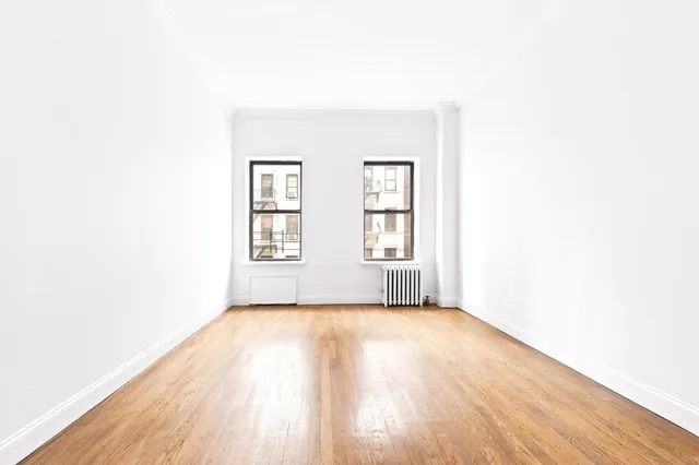 a picture of a park with an outdoor