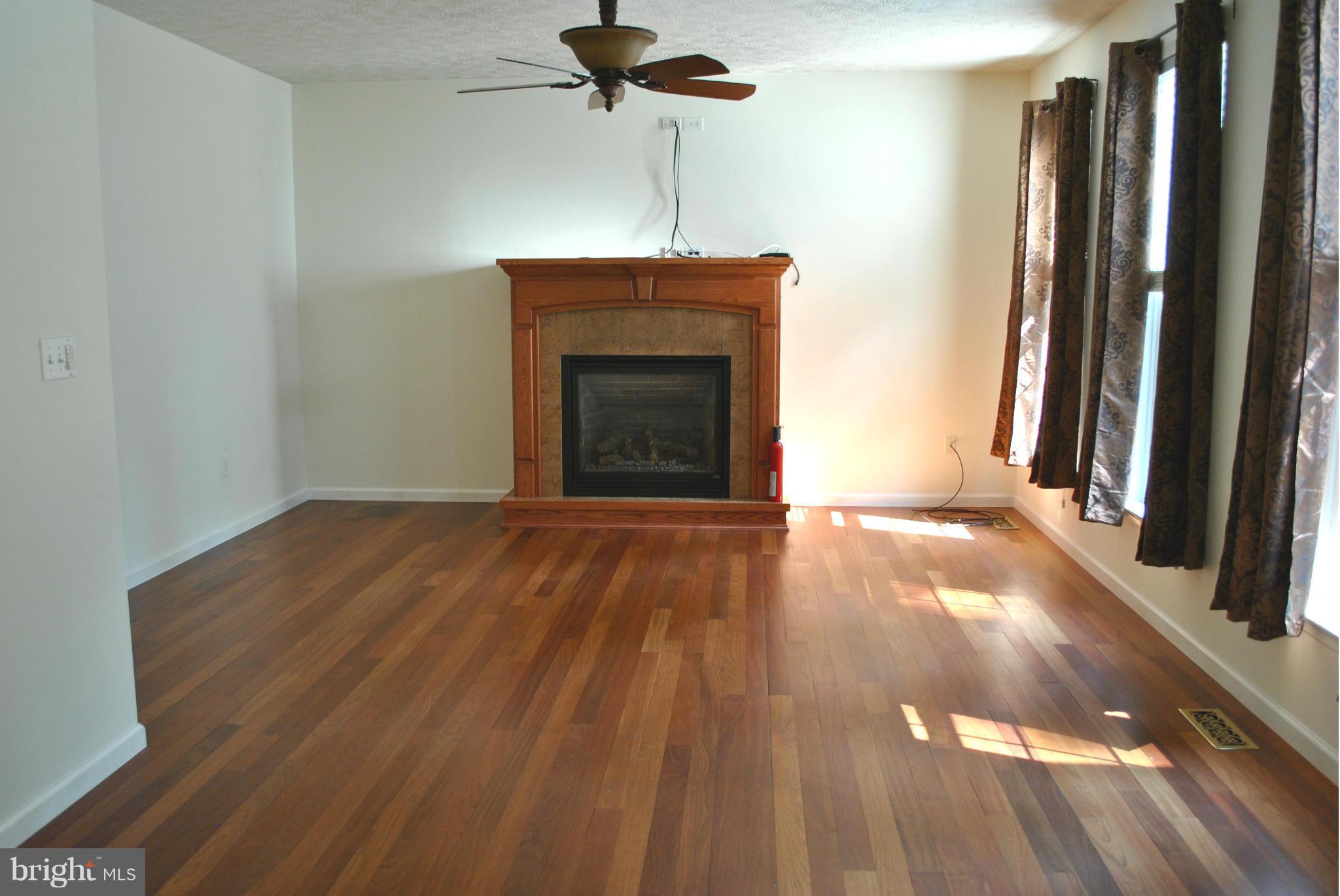 1425 Bretton View Road Annapolis, MD 21409 - Photo 4 of 21 Family Room