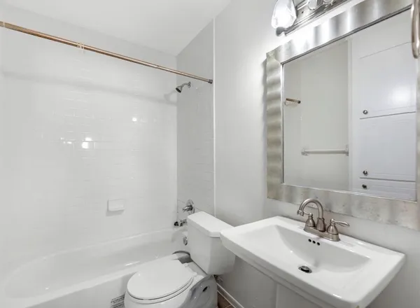 $1,575 | 6402 Del Monte Drive, Unit 47, Houston, TX 77057