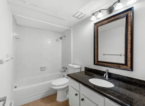 $1,575 | 6402 Del Monte Drive, Unit 47, Houston, TX 77057