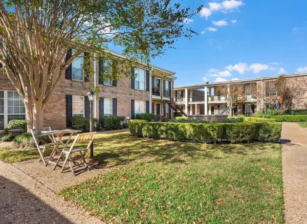 $1,575 | 6402 Del Monte Drive, Unit 47, Houston, TX 77057