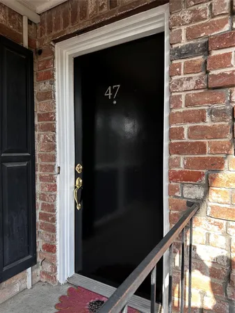 $1,575 | 6402 Del Monte Drive, Unit 47, Houston, TX 77057