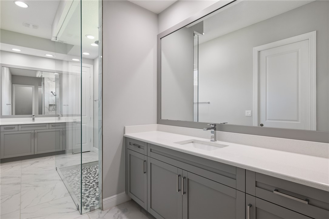5804 Lake Pine Road Vero Beach, FL 32967 - Photo 8 of 36