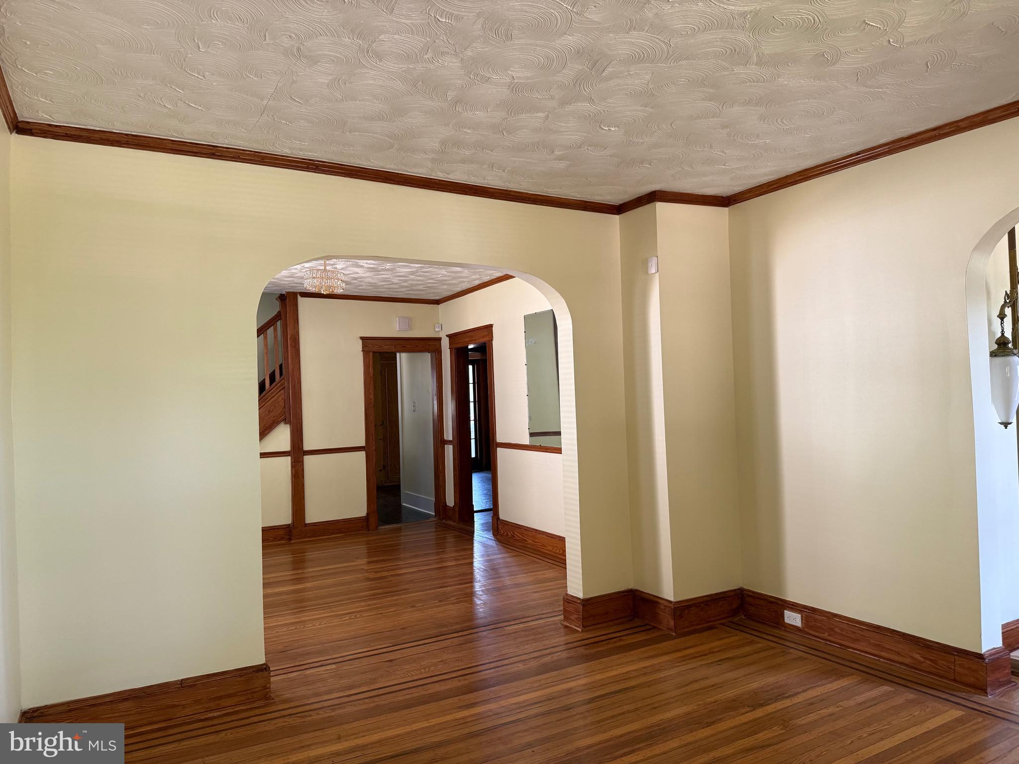 4007 Bateman Avenue Baltimore, MD 21216 - Photo 3 of 16 LR/DR area