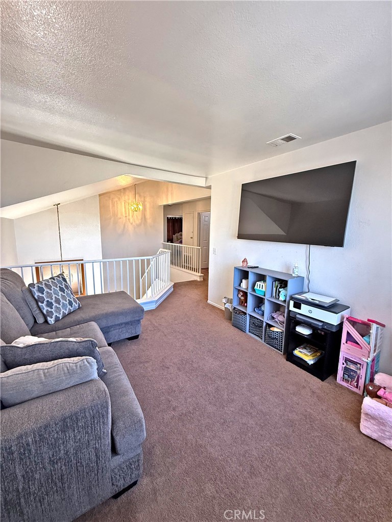 13382 Fox Run Road Victorville, CA 92392 - Photo 17 of 36