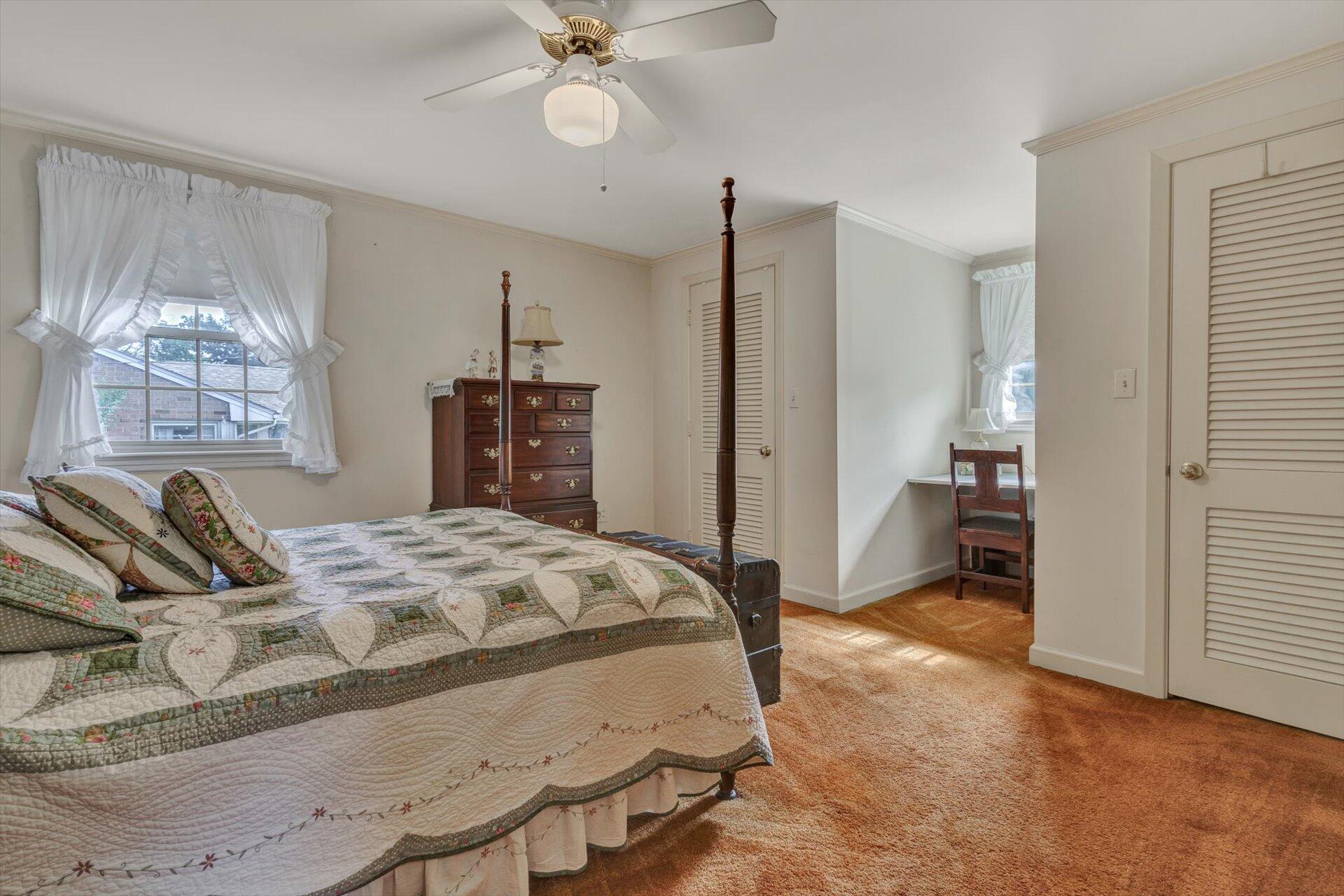 2731 Lofton Road Southwest Roanoke, VA 24015 - Photo 22 of 41 22-102220210015