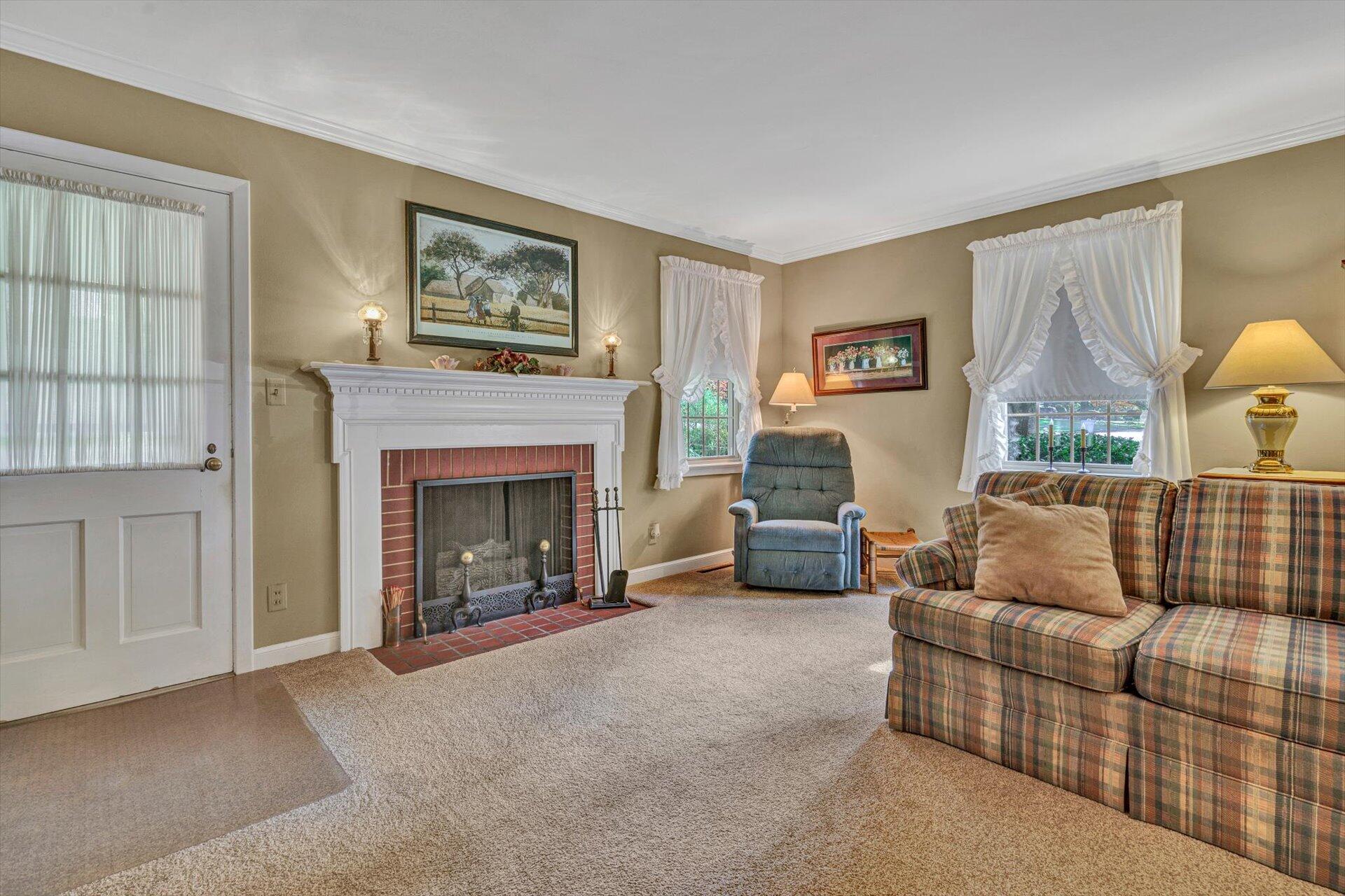 2731 Lofton Road Southwest Roanoke, VA 24015 - Photo 10 of 41 10-102220210007