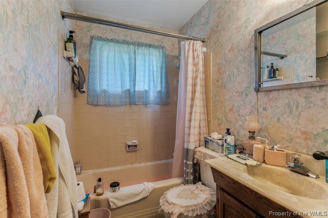 409 Fox Hill Road Hampton, VA 23669 - Photo 6 of 25 Gallery Image 6