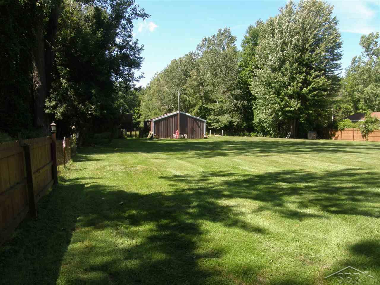 13734 E Road Montrose, MI 48457 - Photo 5 of 17 31392747-4.JPG