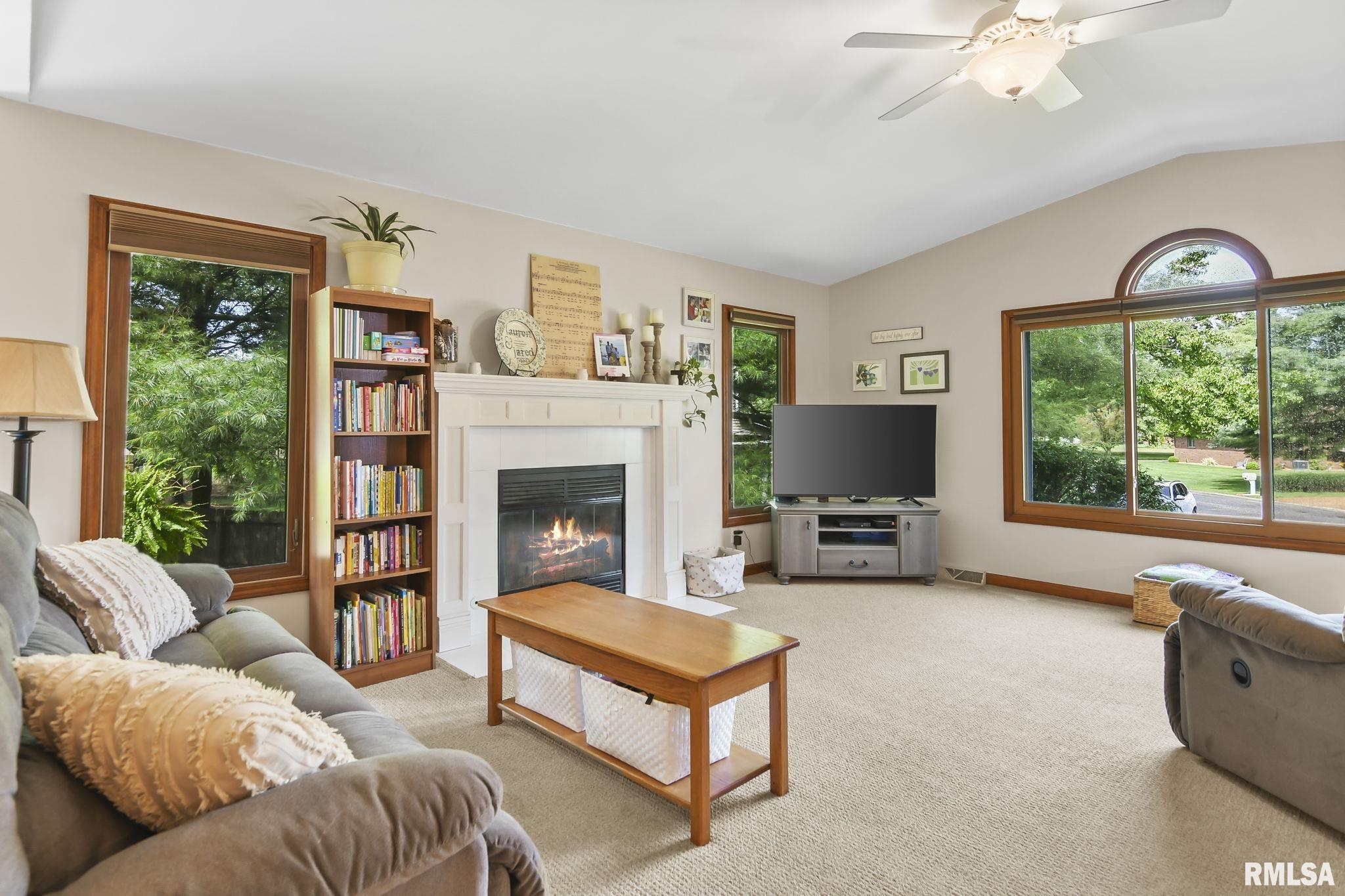 7 Sequoia Court Springfield, IL 62712 - Photo 5 of 42