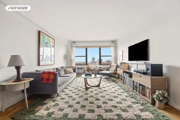 $885,000 | 303 Beverley Road, Unit 8D | Kensington
