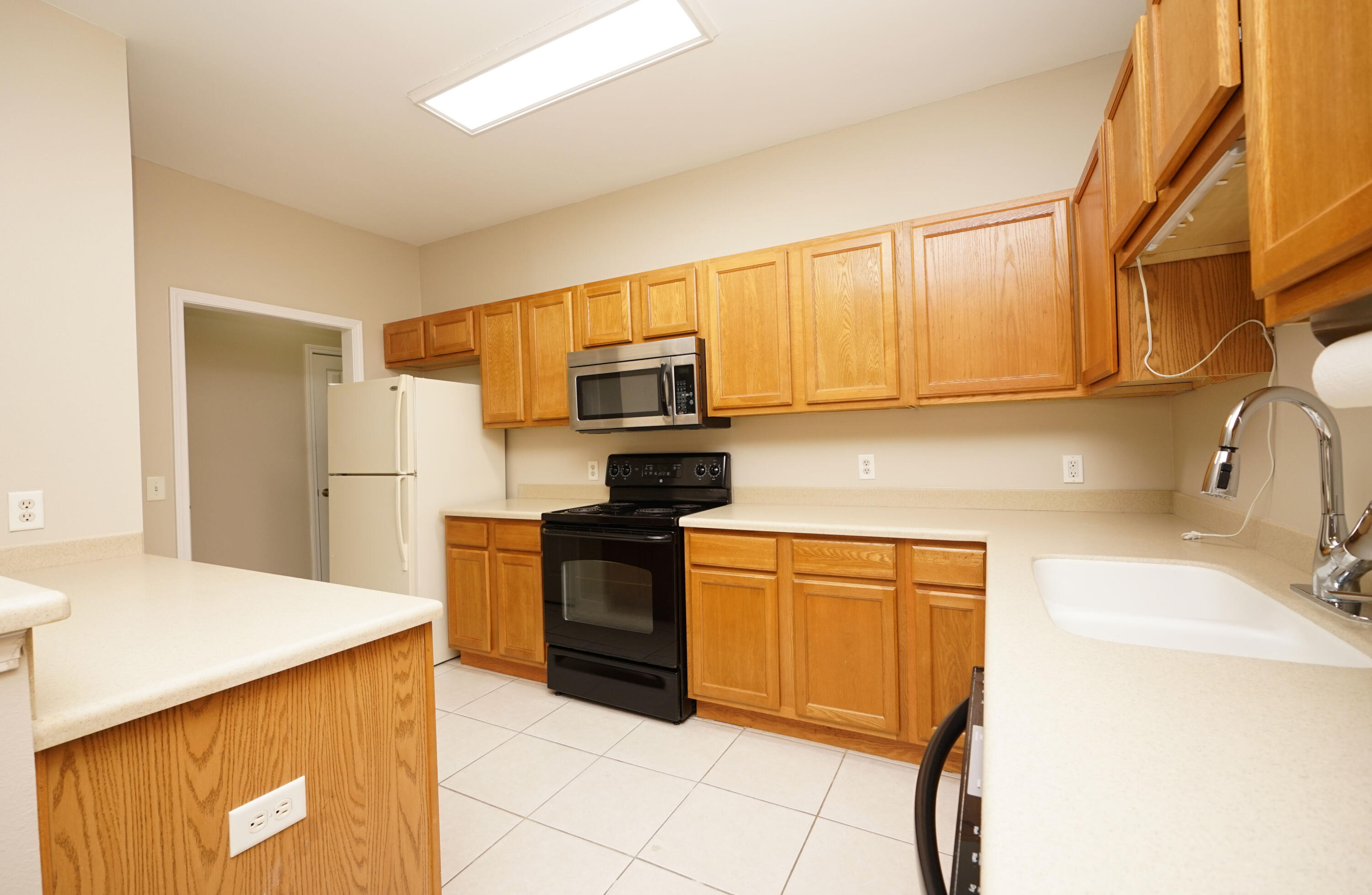 1417 Beaver Run Road, Unit 9 Niceville, FL 32578 - Photo 8 of 20 Kitchen