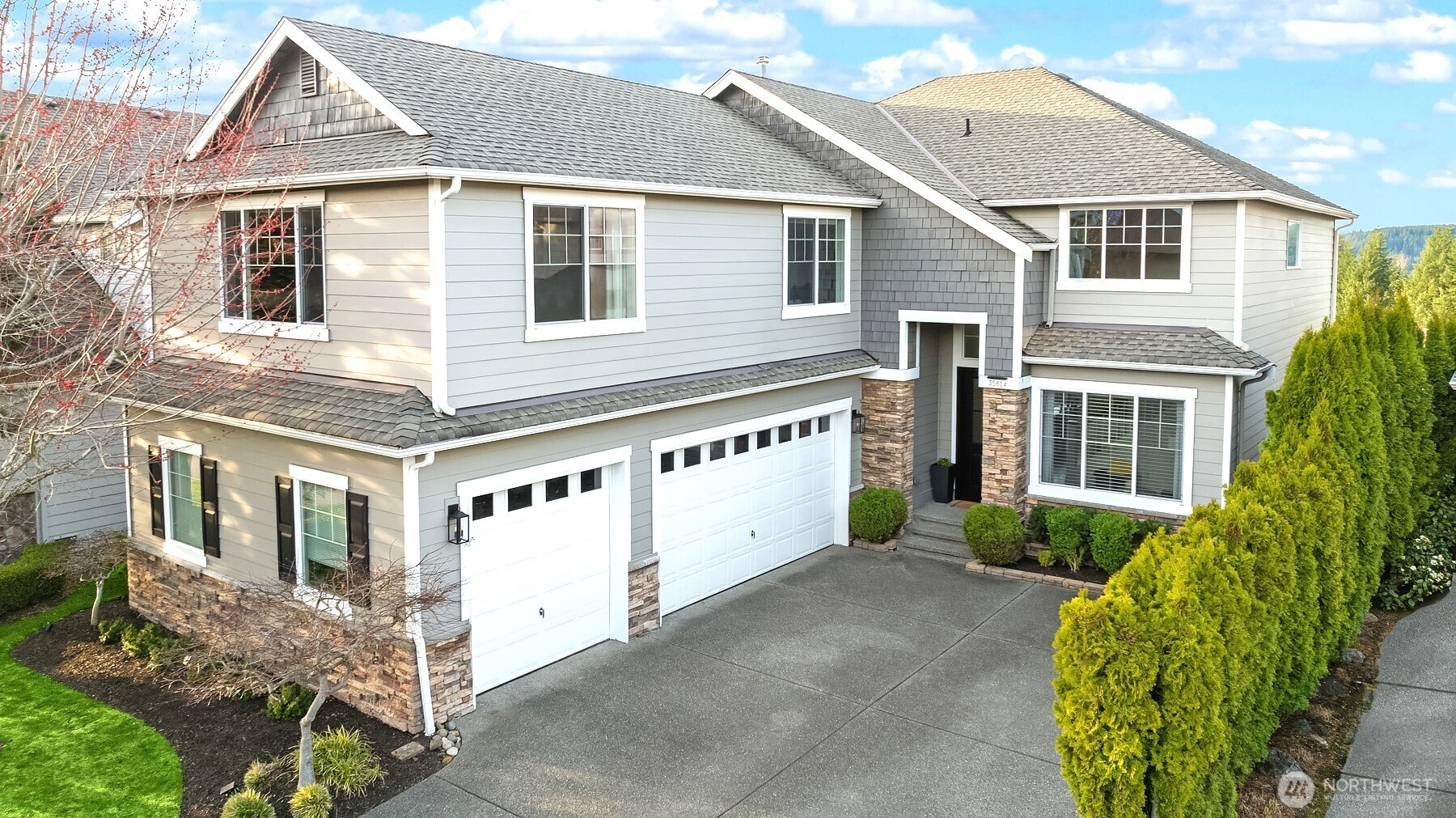 35814 Southeast Crest View Loop Snoqualmie, WA 98065 - Photo 1 of 38