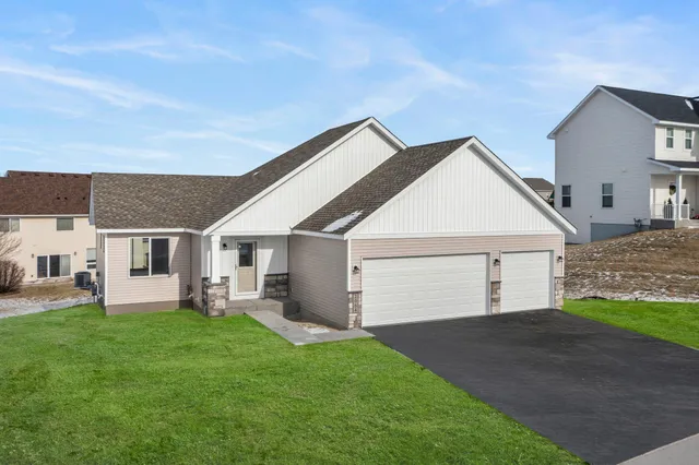 $489,850 | 1877 Robinson Lane, Byron, MN 55920