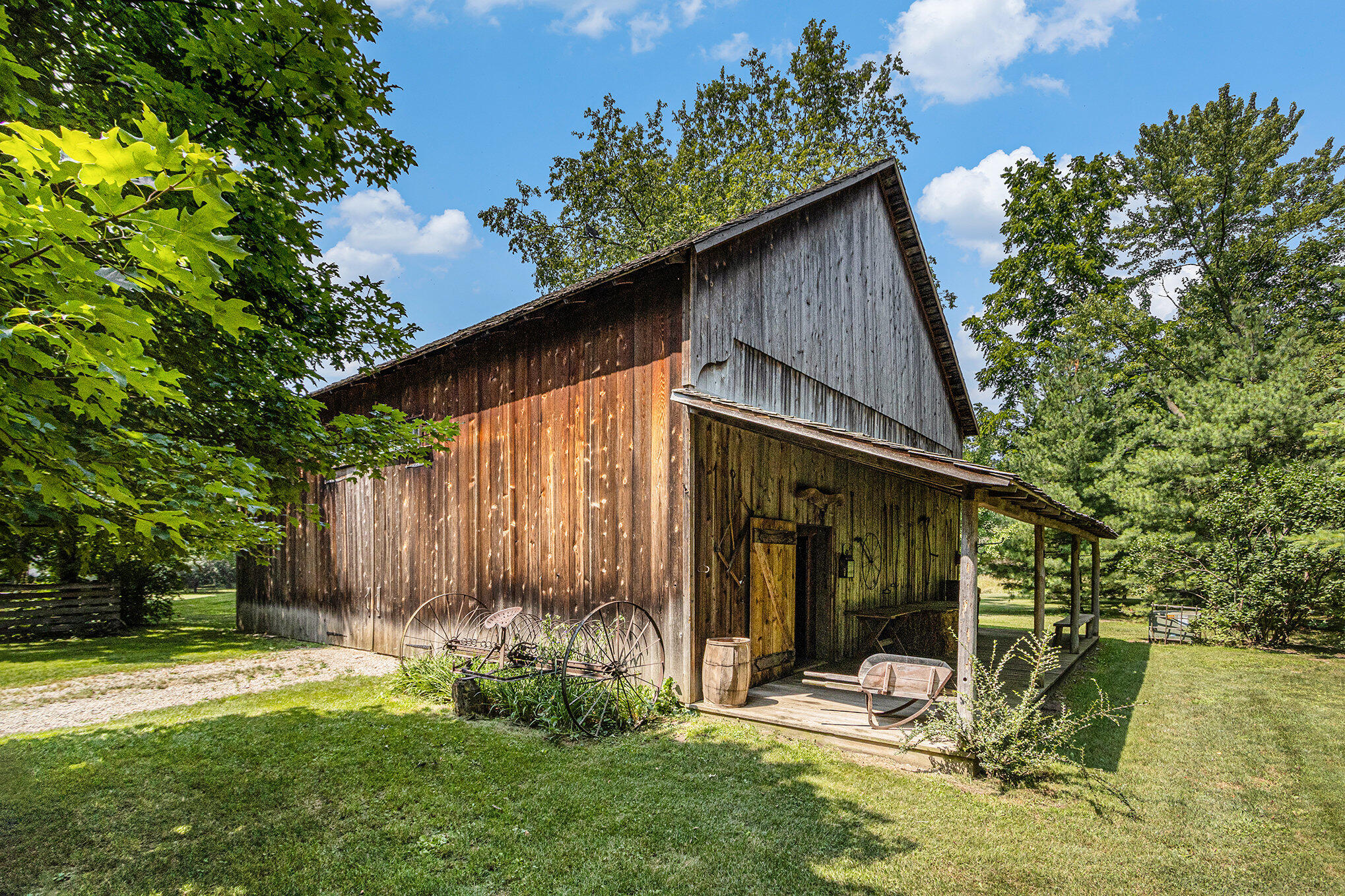 12236 6 1/2 Mile Road Battle Creek, MI 49014 - Photo 32 of 56 Barn