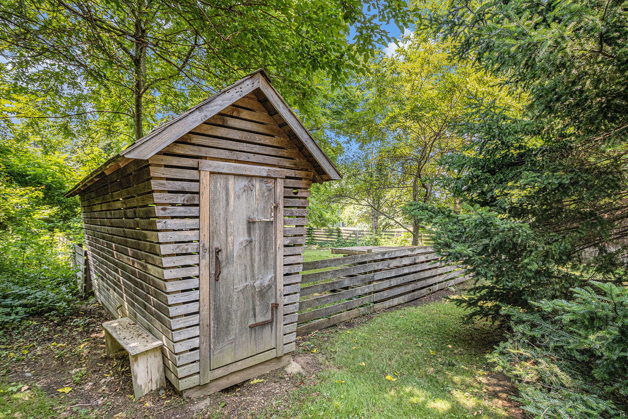 12236 6 1/2 Mile Road Battle Creek, MI 49014 - Photo 37 of 56 Corn Crib