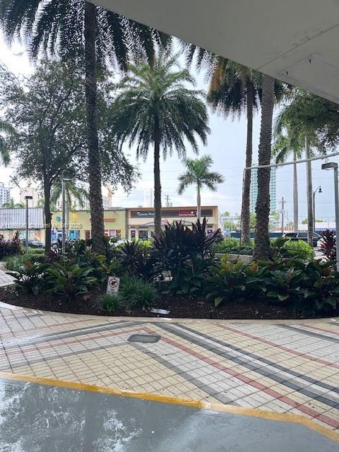 7135 Collins Avenue, Unit 1523 Miami Beach, FL 33141 - Photo 4 of 55 a view of a backyard