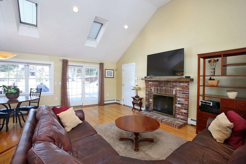 12 Mark Lane Milton, MA 02186 - Photo 7 of 17