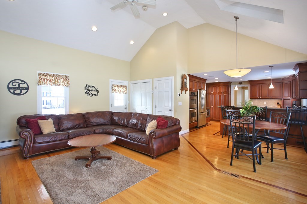 12 Mark Lane Milton, MA 02186 - Photo 8 of 17