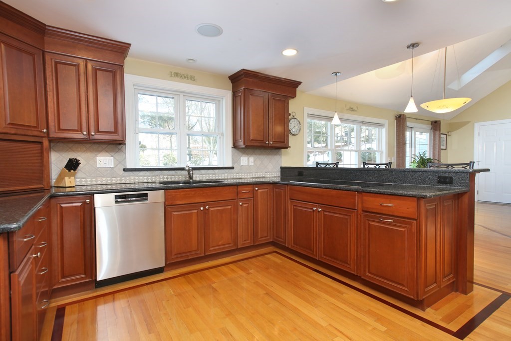 12 Mark Lane Milton, MA 02186 - Photo 9 of 17