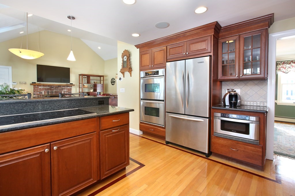 12 Mark Lane Milton, MA 02186 - Photo 10 of 17