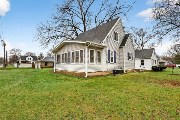 $180,000 | 622 Townline Avenue, Beloit, WI 53511