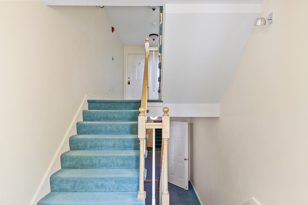 122 Abington Road, Unit 122 Danvers, MA 01923 - Photo 2 of 40