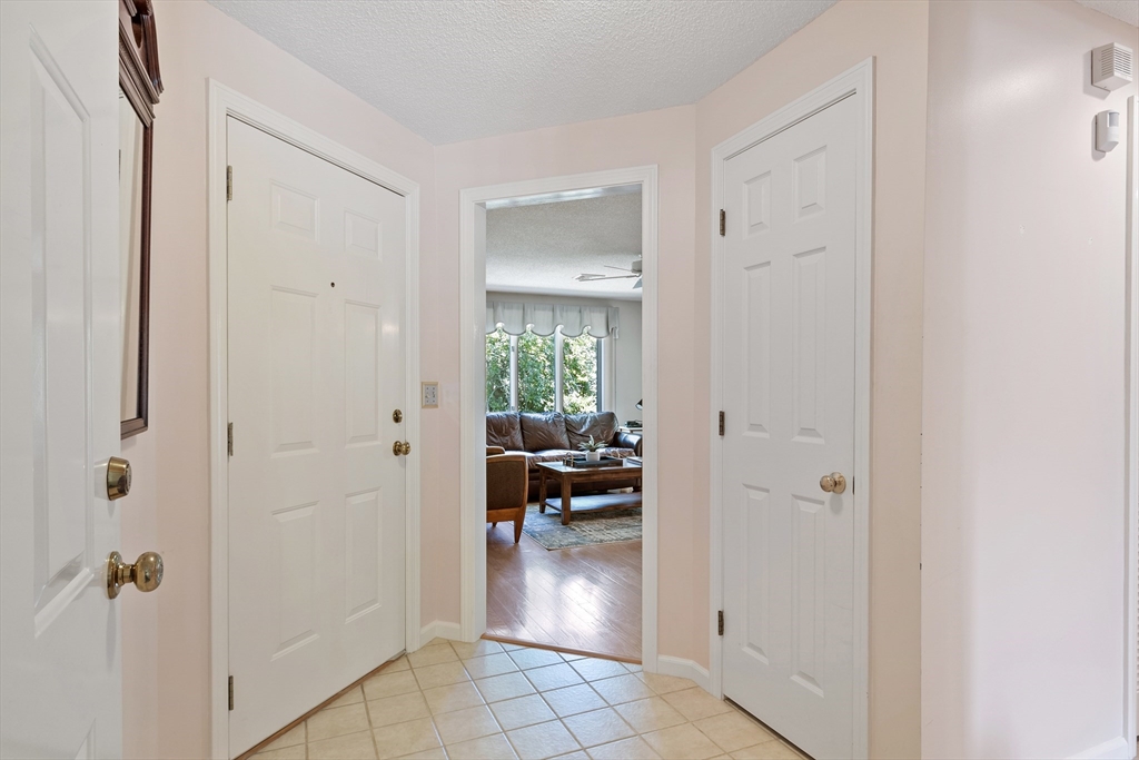 122 Abington Road, Unit 122 Danvers, MA 01923 - Photo 4 of 40