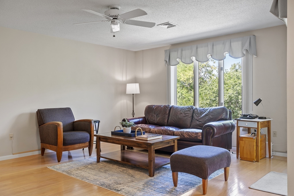 122 Abington Road, Unit 122 Danvers, MA 01923 - Photo 8 of 40