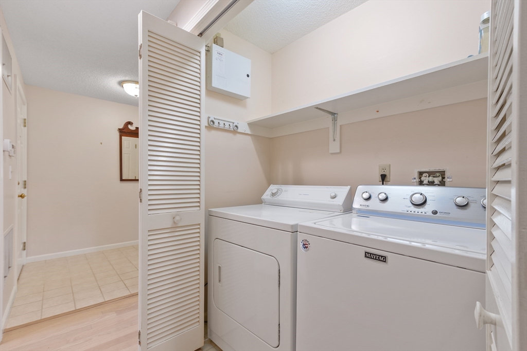 122 Abington Road, Unit 122 Danvers, MA 01923 - Photo 9 of 40