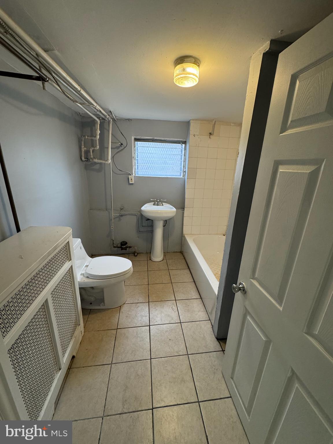 343 Avon Road Upper Darby, PA 19082 - Photo 8 of 12