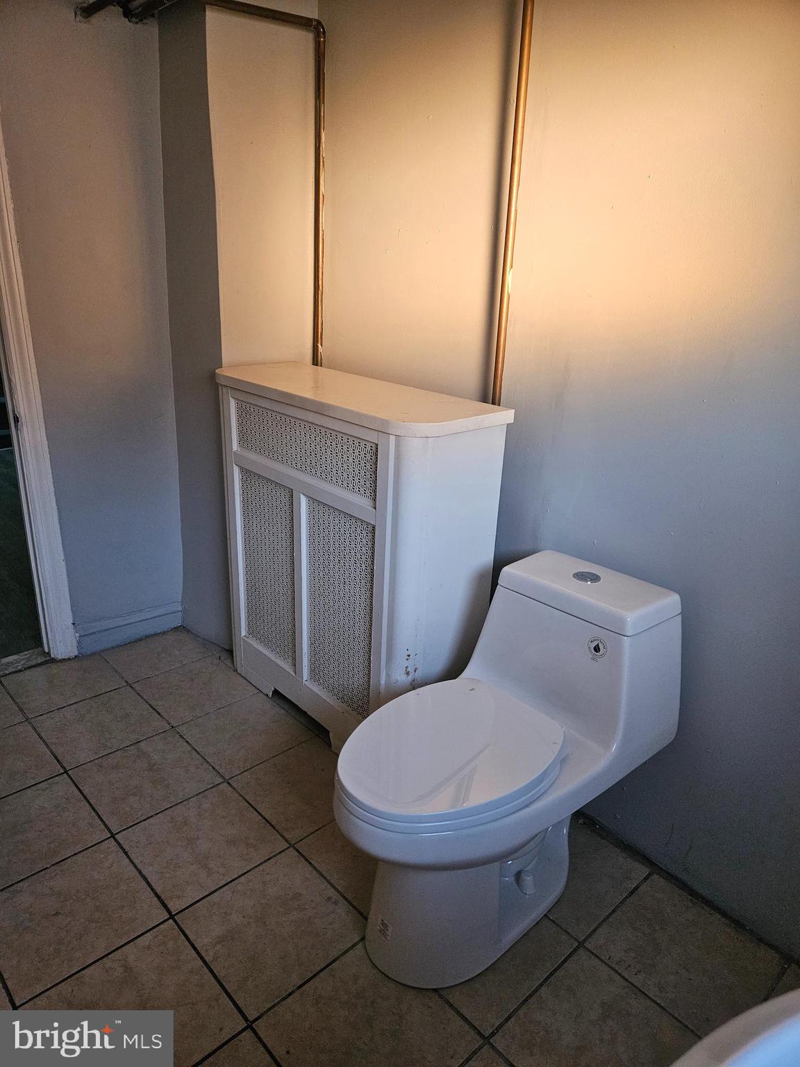 343 Avon Road Upper Darby, PA 19082 - Photo 9 of 12