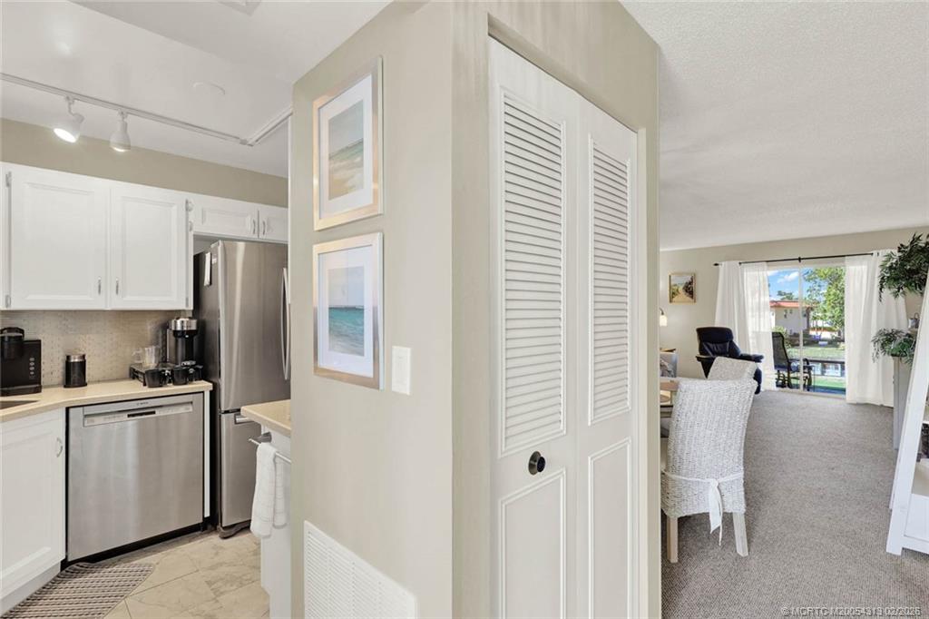 1987 Southwest Palm City Road, Unit I Stuart, FL 34994 - Photo 10 of 34 Gallery Image 10