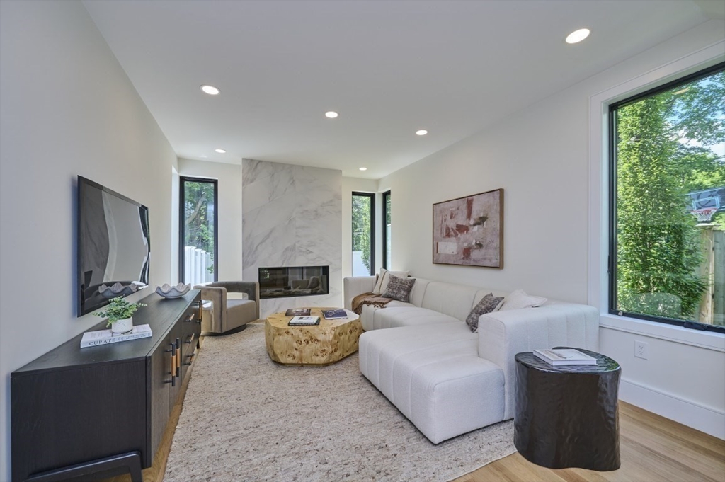 123 Fuller Street, Unit B Brookline, MA 02446 - Photo 7 of 41