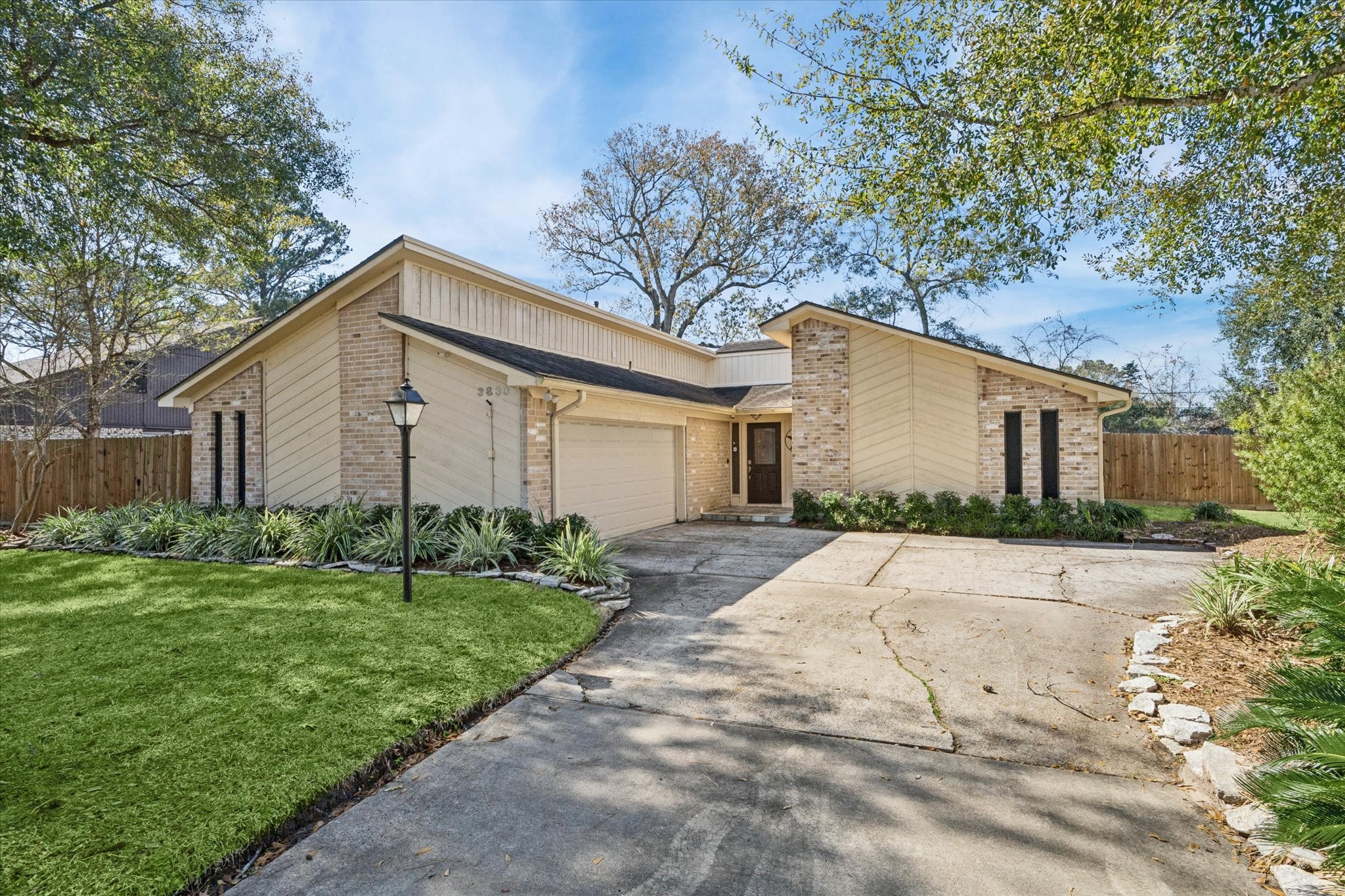 Welcome To 3830 Hansen!