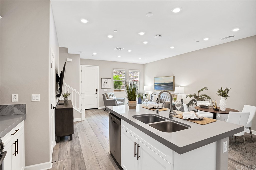 1123 Delpy View Point Vista, CA 92084 - Photo 12 of 42