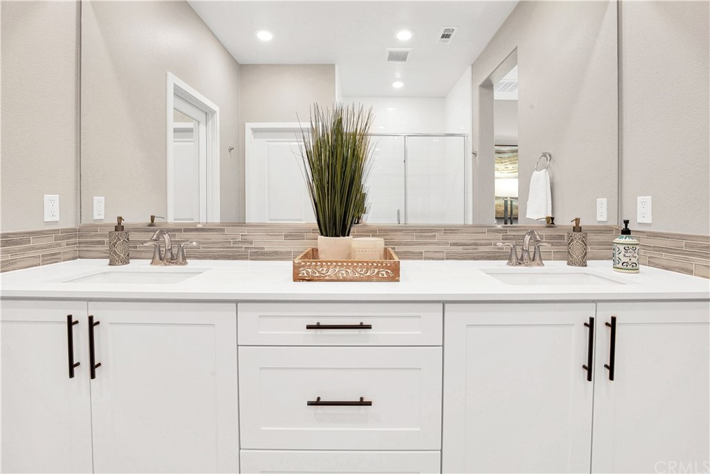 1123 Delpy View Point Vista, CA 92084 - Photo 26 of 42