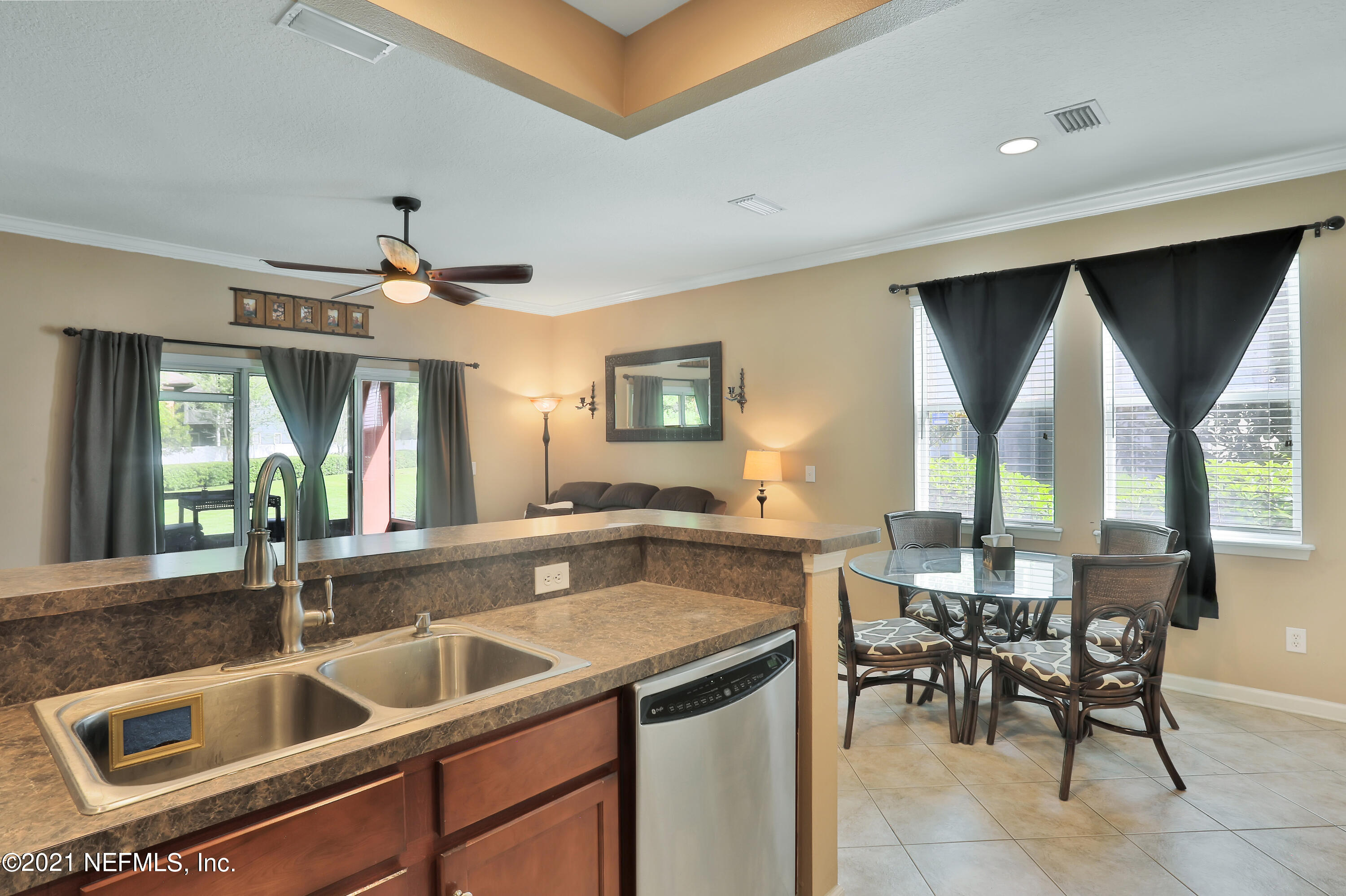 12953 Spring Rain Road Jacksonville, FL 32258 - Photo 10 of 21 Ktichen/Dining