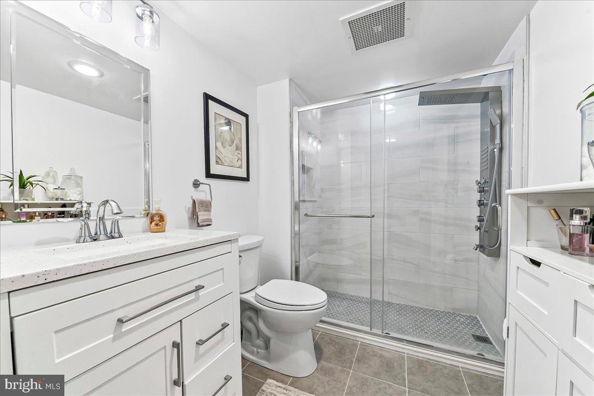800 Avondale Road, Unit 2A Wallingford, PA 19086 - Photo 12 of 24 Updated Bathroom