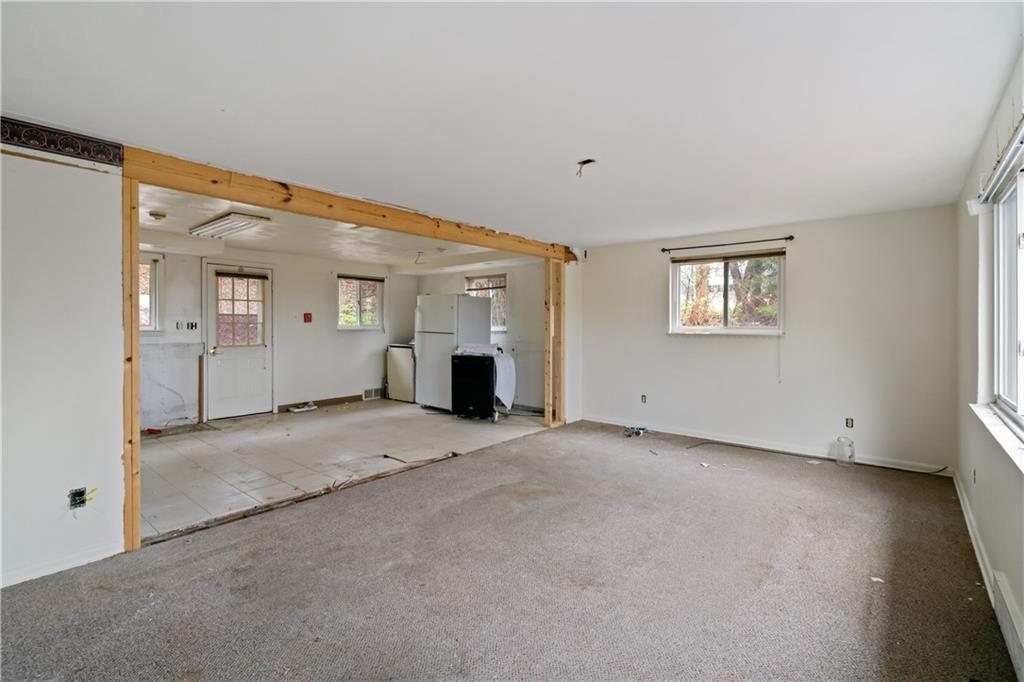 134 Becks Run Road Coraopolis, PA 15108 - Photo 4 of 26