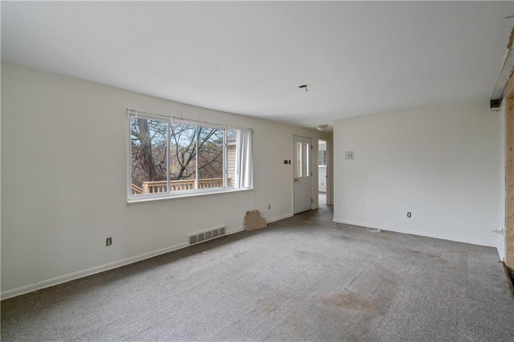 134 Becks Run Road Coraopolis, PA 15108 - Photo 5 of 26