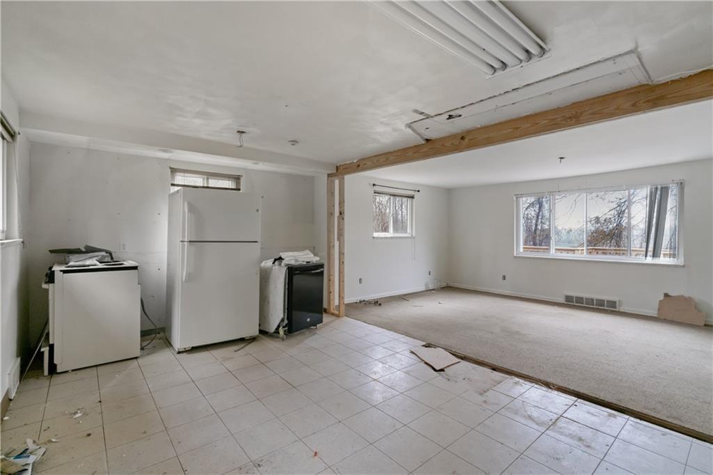 134 Becks Run Road Coraopolis, PA 15108 - Photo 7 of 26