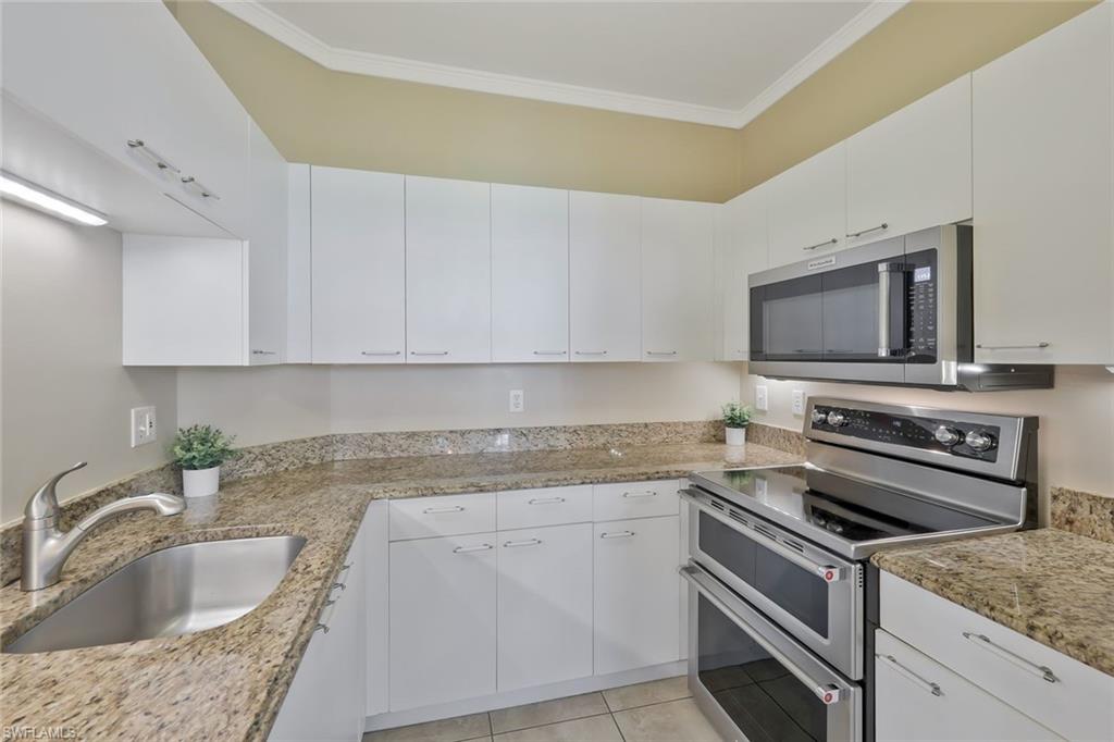 93 Silver Oaks Circle, Unit 3101 Naples, FL 34119 - Photo 4 of 22