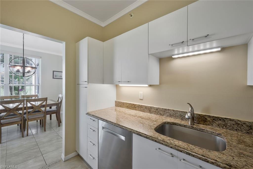 93 Silver Oaks Circle, Unit 3101 Naples, FL 34119 - Photo 5 of 22