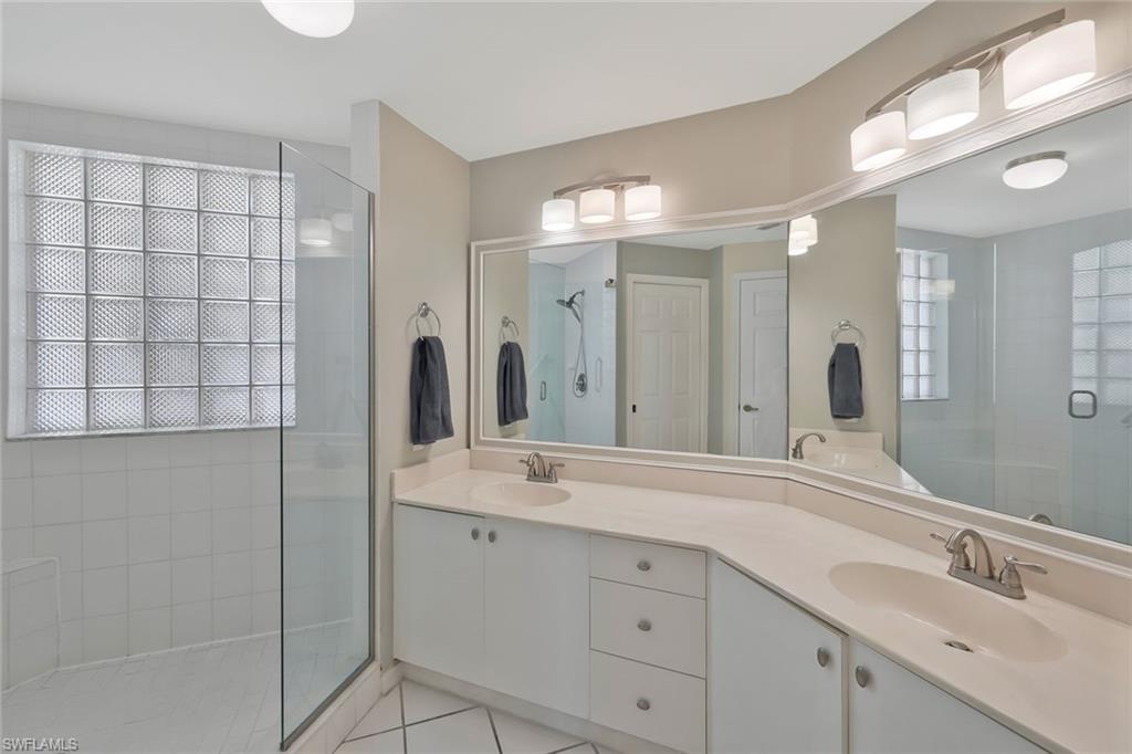 93 Silver Oaks Circle, Unit 3101 Naples, FL 34119 - Photo 10 of 22