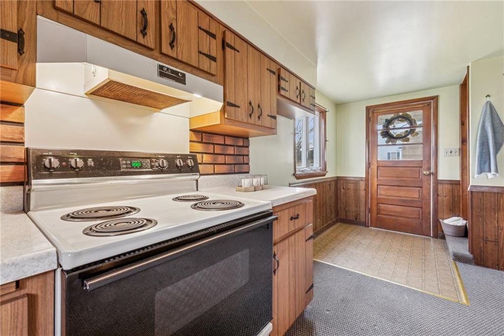 1054 Middletown Road New Stanton, PA 15672 - Photo 8 of 38